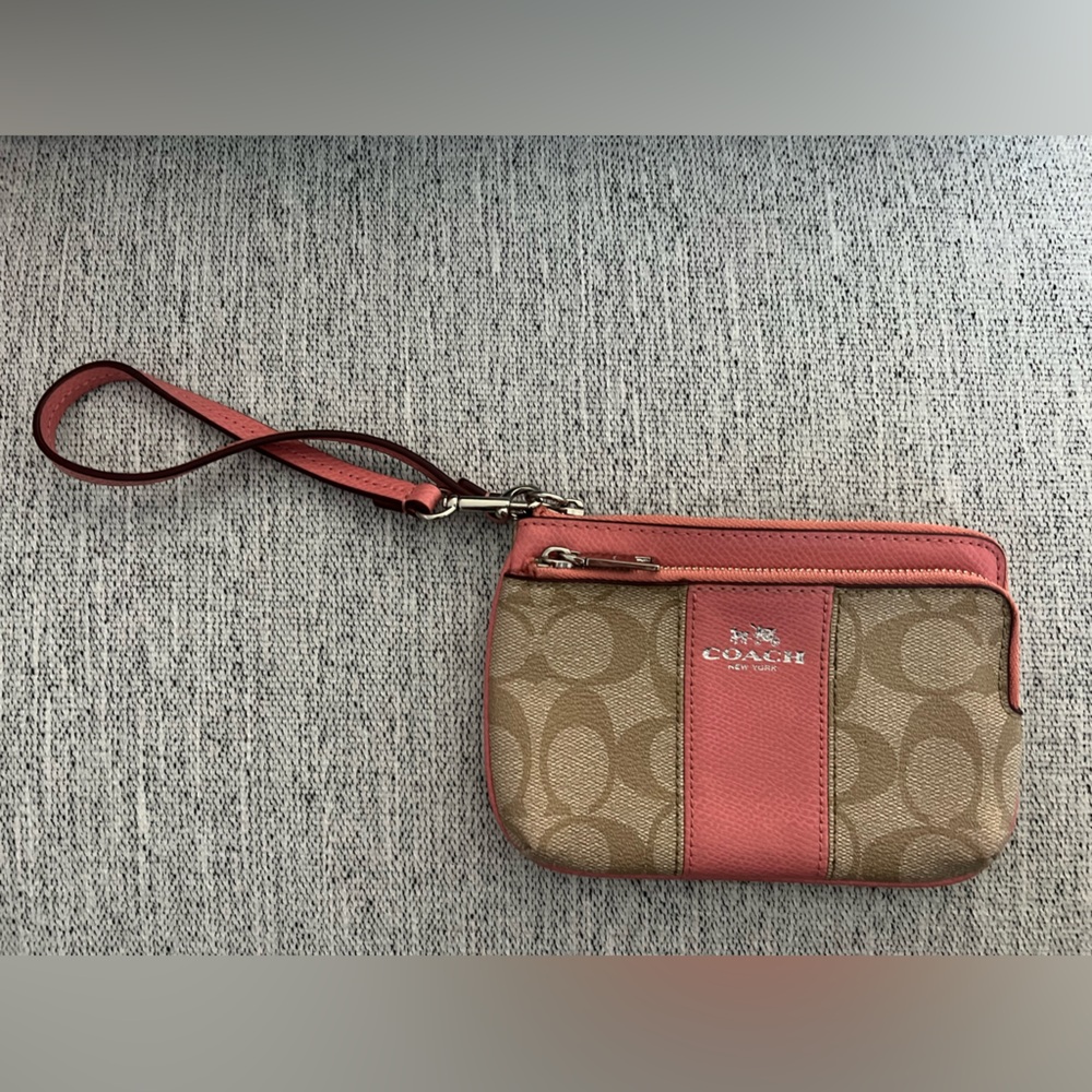 EUC Coach Wristlet
